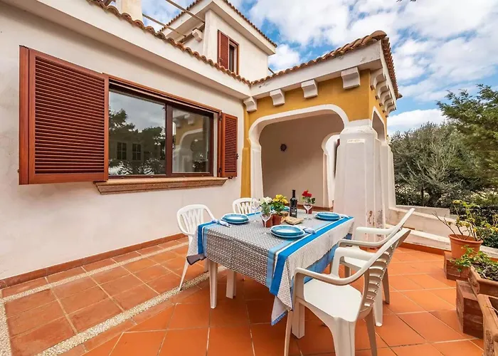 Villa Amazing Detached For Near Stintino *