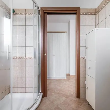 Amazing Detached For 8 Guests Near Stintino