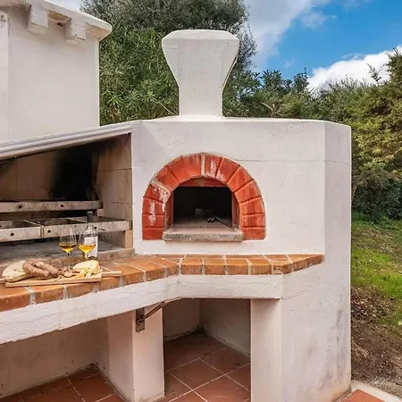 Amazing Detached For 8 Guests Near Stintino *